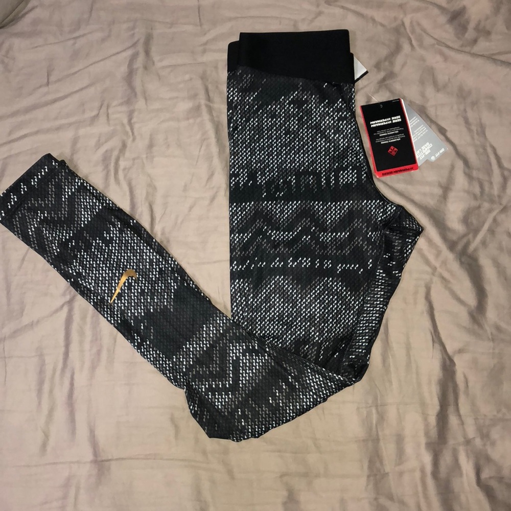 Nike pro dri-fit leggings size S